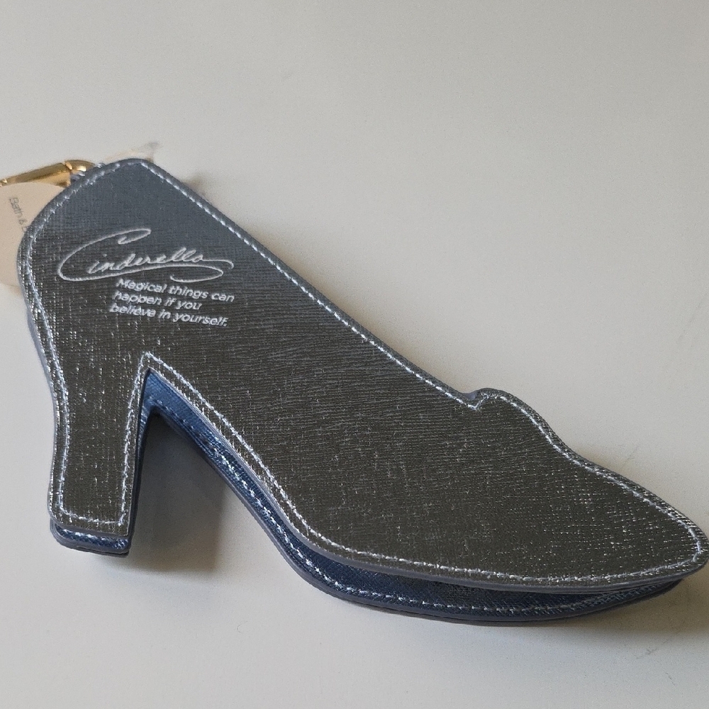 Bath & Body‎ Works Disney CINDERELLA  Shoe Pouch And Sanitizer Holder - Picture 7 of 15